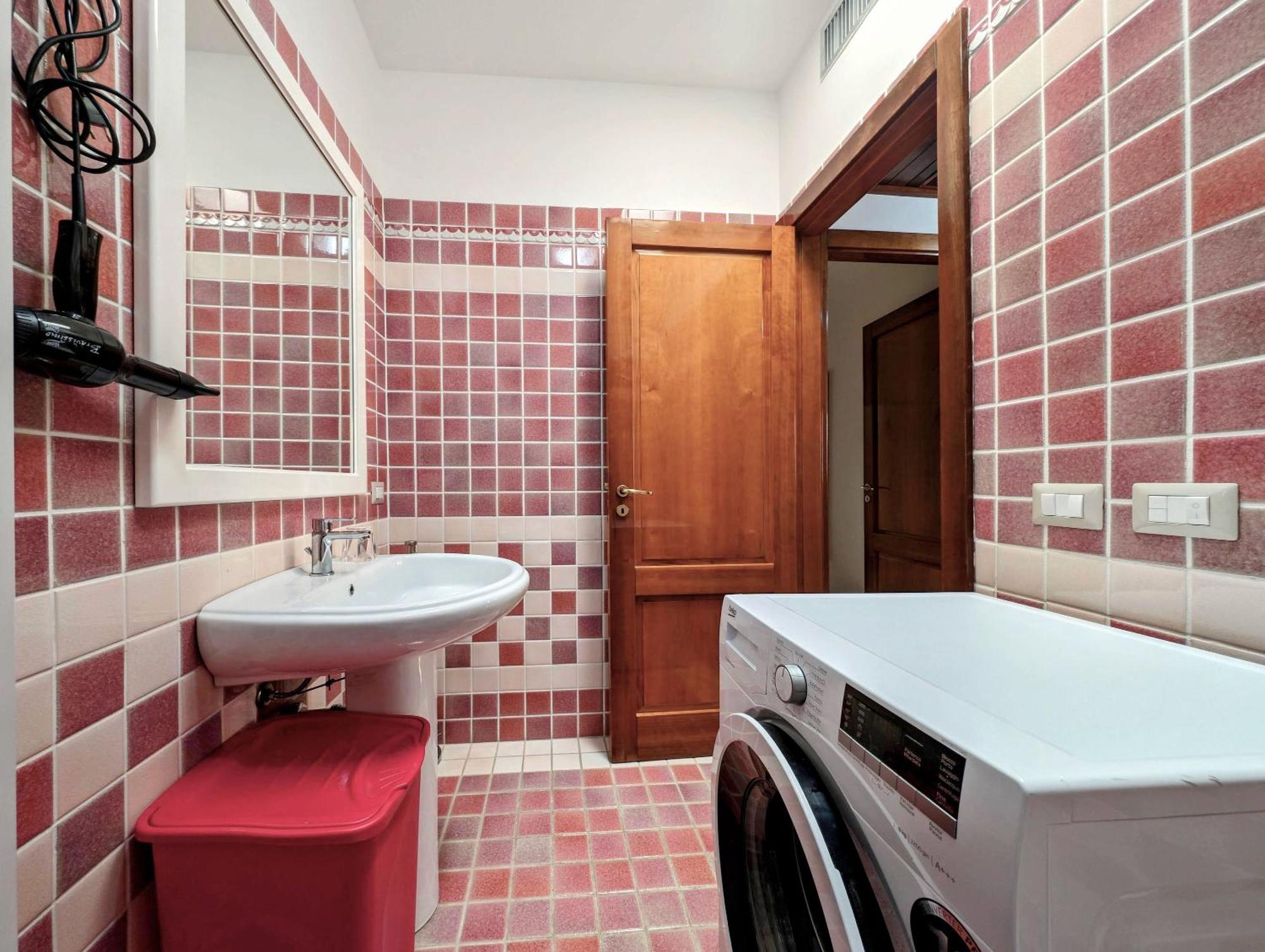 Oikia Vacanze S Cesarea Casa Rosa Su سانتا سيزاريا تيرمي المظهر الخارجي الصورة
