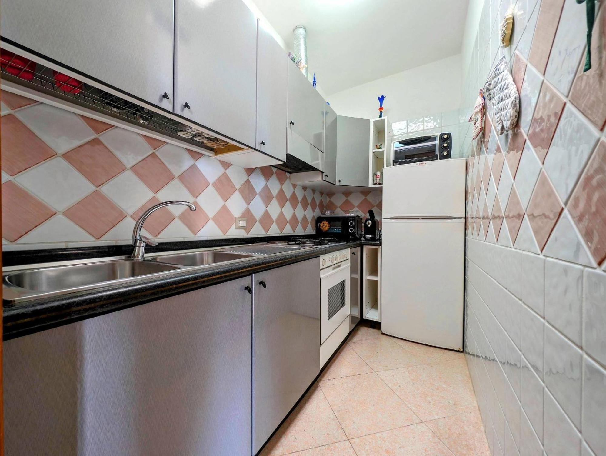 Oikia Vacanze S Cesarea Casa Rosa Su سانتا سيزاريا تيرمي المظهر الخارجي الصورة