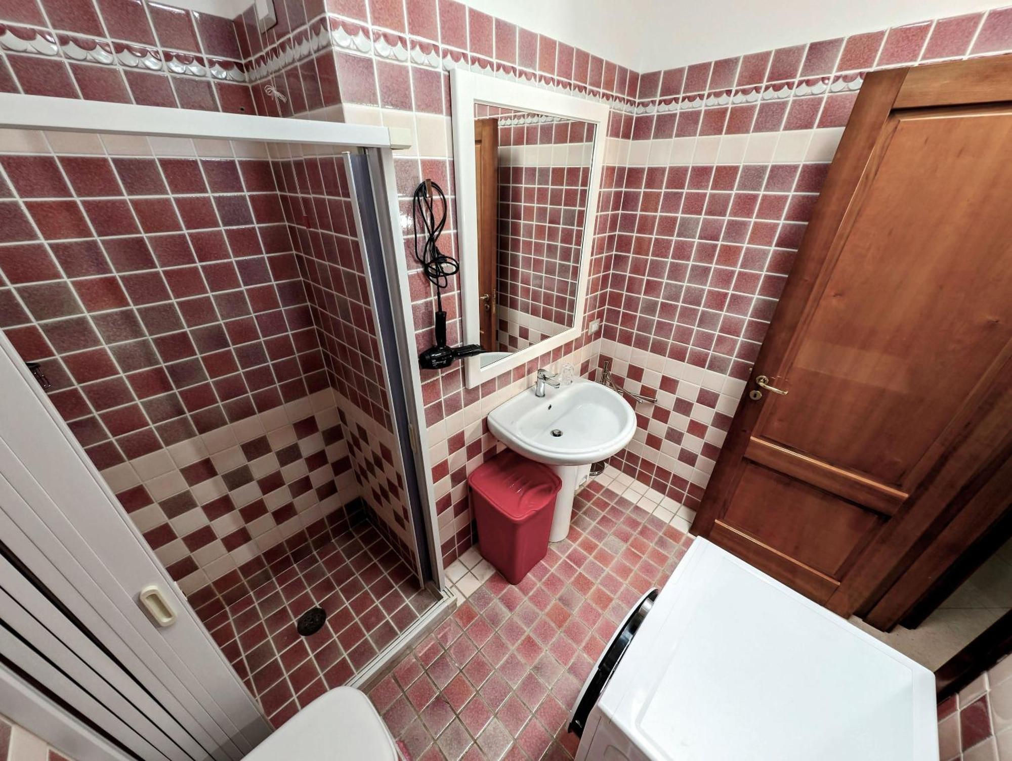 Oikia Vacanze S Cesarea Casa Rosa Su سانتا سيزاريا تيرمي المظهر الخارجي الصورة