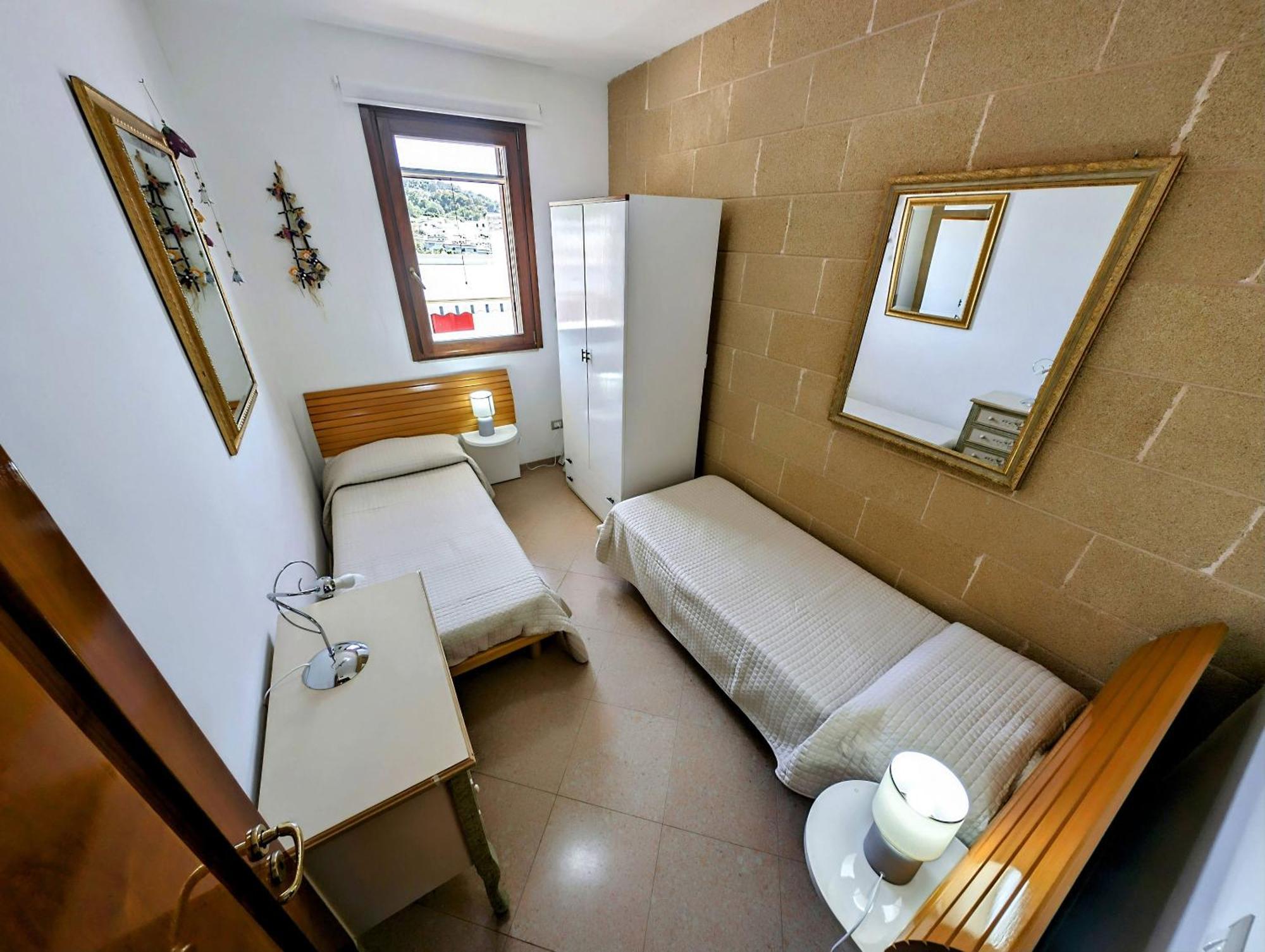 Oikia Vacanze S Cesarea Casa Rosa Su سانتا سيزاريا تيرمي المظهر الخارجي الصورة